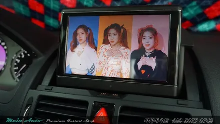 지니 넥스트 V4를 탑재한 아이머큐리 CSS3 Light G 벤츠 C클래스 장착 / 경남 창원 마산 수입차 터치 네비 매립 / 경남 창원