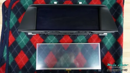 BMW 520d(F10) 아틀란 3D 터치 네비게이션 매립 & 순정 HUD 연동 / 경남 창원 마산 수입차 BMW 터치 네비 매립 전문 / 경남 창원