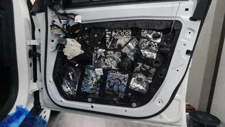 벤츠 GLC클래스(X253) 43 AMG 부메스터 3D 전동 트위터와 포칼 HP3 KR3 센터 스피커 장착 / 경남 창원
