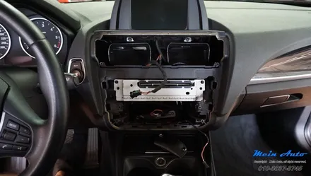 BMW 118d(F20) 주차 가이드라인(PAS) 적용된 후방카메라 장착 / 경남 창원