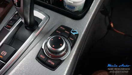 BMW 5시리즈(F10) 티맵, 카카오 내비, 멜론, 지니 뮤직 사용 유무선 애플 카플레이 & 안드로이드 오토 설치