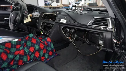 BMW 3시리즈(F30) 티맵, 카카오 내비 사용을 위한 무선 애플 카플레이 & 안드로이드 오토 설치 / 경남 창원
