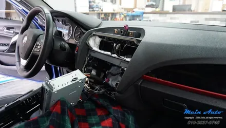 BMW 1시리즈(F20) 10.25인치 무선 애플 카플레이 & 안드로이드 오토 터치 모니터 설치 / 경남 창원