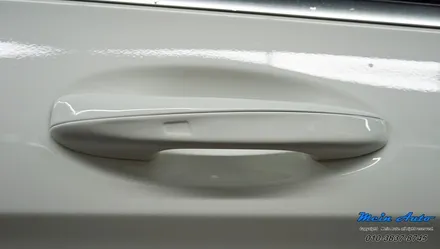 벤츠 C클래스(W205) 편리하게 문을 잠그고 열 수 있는 키레스고(Keyless Go) / 경남 창원