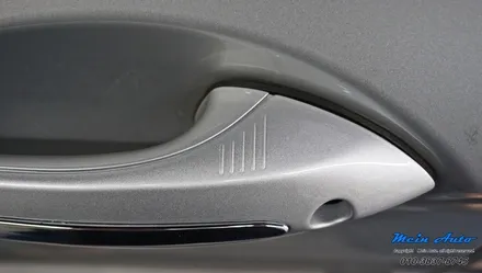 BMW 7시리즈(F02) 740Li 터치로 편리하게 문을 잠그고 열 수 있는 컴포트 엑세스 / 경남 창원