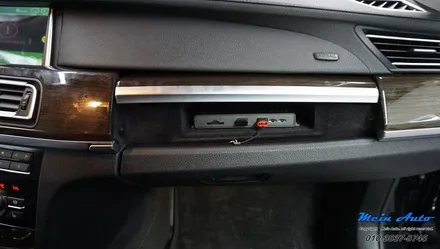BMW 740Li(F02) 제이와이 커스텀 JY-Z1 프리미엄 아틀란 3D 내비게이션 매립 장착 / 경남 창원