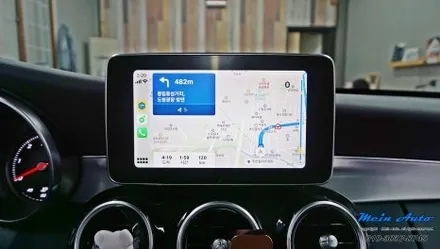 벤츠 C클래스(W205) 티맵, 카카오 내비, 네이버 지도 사용을 위한 애플 카플레이 & 안드로이드 오토 설치