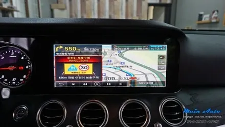 벤츠 E클래스(W213) 안드로이드 네비게이션 M2C-200A 플러스 설치