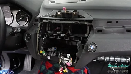 BMW X1(F48)에 아틀란 3D 터치 네비게이션 아이머큐리 CSS3 Light A 장착 / 경남 창원