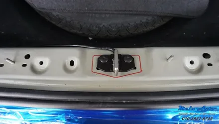 푸조 3008 SUV 전동트렁크 3년 또는 100,000Km 무상 보증되는 스마트 테일게이트 와 모션 풋센서 장착 / 경남 창원