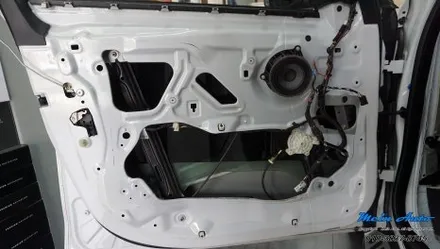 2017년 BMW X6(F16) BSA 후측방 센서와 옵틱글래스 광각 미러 / 경남 창원
