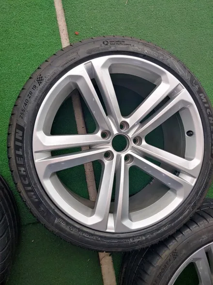 Volkswagen Tiguan R line \