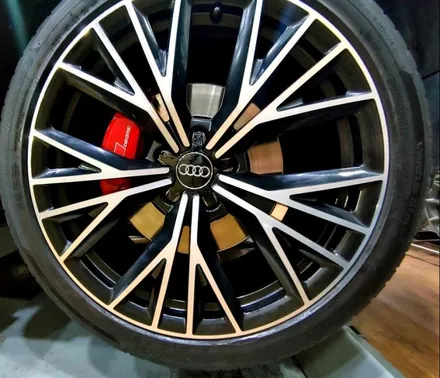 [AUDI A7 20 INCH] 전주군산익산남원여수목포순천광주나주무안대전부여공주서산서천 아우디 휠커스텀 캘리퍼도색 전문점 / 전주시 덕진구 장동