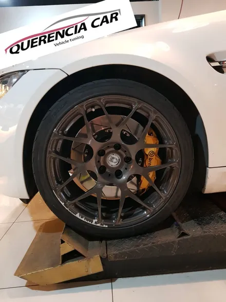 BMW M3 휠보레 19인치 실버컬러 장착&휠프로텍터/휠가드/림프로텍터/휠스크레치/휠기스방지/휠튜닝/휠복원대체~송파강동/강남/하남/위례신도시/문정법조단지~자동차튜닝~케렌시아CAR! / 서울 송파
