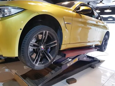 휠프로텍터 휠보레 BMW M4 실버컬러 장착&수입차휠프로텍터/휠기스/휠스크래치/휠보호/휠가드/림프로텍터/휠긁힘/휠복원대체/용품~강남/송파/강동/하남/구리~자동차튜닝~케렌시아CAR! / 서울 송파