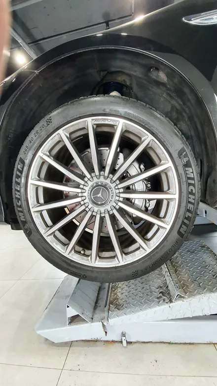 벤츠 GT43 AMG 휠프로텍터 휠보레 실버컬러 장착~휠튜닝/휠보호/휠가드/휠기스방지/휠스크래치/휠복원/휠도색대체~강남/송파/강동/하남 자동차튜닝/용품/자동차튜닝샵~케렌시아카! / 서울 송파