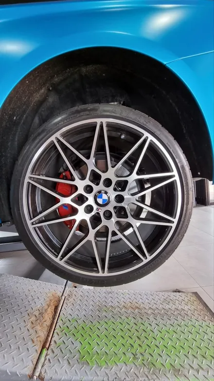 【케렌시아카 자동차튜닝샵】BMW3시리즈 휠튜닝/휠가드/휠스크래치/휠보레19인치 레드장착/휠도색대체/휠복원대체/강남/송파/강동/하남/위례/문정/성남~ / 서울 송파