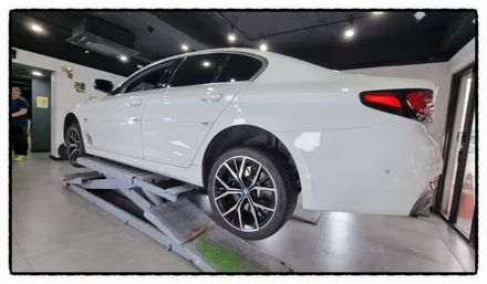 【케렌시아카 자동차튜닝샵】BMW5시리즈 휠튜닝/휠보레 19인치 블루장착/휠보레전문장착점/휠스크래치방지/휠복원대체/휠도색대체/강남/송파/문정/하남/강동/위례/감일/개롱/방이~ / 서울 송파구