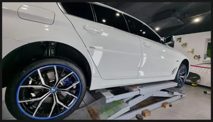 【케렌시아카 자동차튜닝샵】BMW 휠보레19인치 블루장착/문콕방지용품/강남/송파/문정/외형복원/광택복원/순정옵션~ / 서울 송파