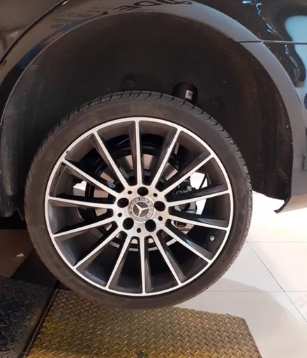 벤츠 CLS400 AMG 휠프로텍터 휠보레 레드컬러 장착~휠보호/휠가드/휠스크래치/휠기스/휠복원대체/휠튜닝/자동차튜닝~강남/송파/강동/하남 휠보레장착점/용품~케렌시아CAR! / 서울 송파