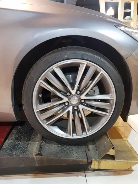 수입차 휠프로텍터 휠보레 인피니티 Q50 19인치 실버컬러 장착~휠스크래치/휠기스방지/휠보호/휠가드/휠튜닝/휠복원/휠도색대체~강남/송파/강동/하남 휠보레전문장착점/용품~케렌시아카! / 서울 송파