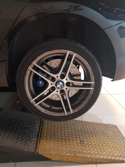 수입차 휠프로텍터 휠보레 BMW 118d 레드컬러 장착~강남/송파/강동/하남~휠보레 장착 전문점/휠스크래치/휠기스/휠긁힘방지/림프로텍터/휠복원대체/용품/자동차 튜닝~케렌시아CAR! / 서울 송파
