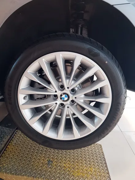 휠프로텍터 BMW 520d 휠보레 실버컬러 장착~휠가드/림프로텍터/휠스크래치/휠기스/휠튜닝/휠긁힘방지/휠복원대체 전문점~강남/송파/강동/하남 자동차튜닝~케렌시아CAR! / 서울 송파