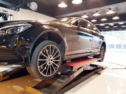 벤츠 CLS400 AMG 휠프로텍터 휠보레 레드컬러 장착~휠보호/휠가드/휠스크래치/휠기스/휠복원대체/휠튜닝/자동차튜닝~강남/송파/강동/하남 휠보레장착점/용품~케렌시아CAR! / 서울 송파