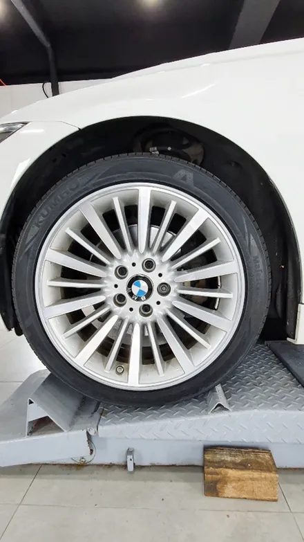 BMW 420i 휠프로텍터 휠보레 실버컬러 장착~휠보호/휠튜닝/휠가드/휠스크래치/휠기스방지/휠복원/휠도색대체 강남/송파/강동/하남 휠보레전문장착점! 자동차튜닝/용품~케렌시아CAR! / 서울 송파
