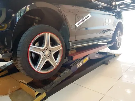 휠프로텍터 휠보레 벤츠 GLE 350d 레드컬러 장착~휠스크래치방지/휠복원대체/휠튜닝/휠기스방지/휠가드/휠긁힘방지/림프로텍터/용품~강남/송파/강동/하남 자동차튜닝~케렌시아CAR! / 서울 송파