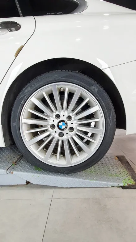 BMW 420i 휠프로텍터 휠보레 실버컬러 장착~휠보호/휠튜닝/휠가드/휠스크래치/휠기스방지/휠복원/휠도색대체 강남/송파/강동/하남 휠보레전문장착점! 자동차튜닝/용품~케렌시아CAR! / 서울 송파