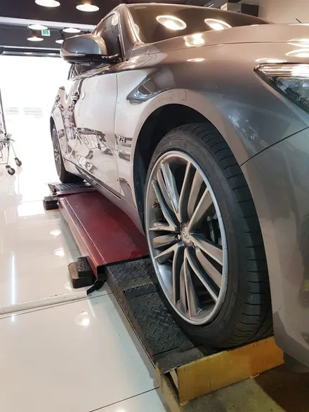 수입차 휠프로텍터 휠보레 인피니티 Q50 19인치 실버컬러 장착~휠스크래치/휠기스방지/휠보호/휠가드/휠튜닝/휠복원/휠도색대체~강남/송파/강동/하남 휠보레전문장착점/용품~케렌시아카! / 서울 송파