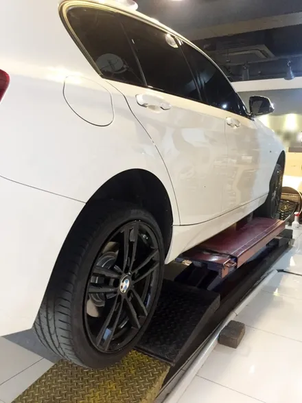 휠프로텍터 휠보레 BMW 118d 18인치 블랙컬러 장착~휠가드/림프로텍터/휠스크래치/휠기스방지/휠상처/휠보호/휠튜닝/휠커버/휠복원대체/휠보레장착점용품/자동차튜닝샵~케렌시아CAR! / 서울 송파