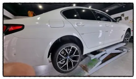 【케렌시아카 자동차튜닝샵】BMW5시리즈 휠튜닝/휠보레 19인치 블루장착/휠보레전문장착점/휠스크래치방지/휠복원대체/휠도색대체/강남/송파/문정/하남/강동/위례/감일/개롱/방이~ / 서울 송파구