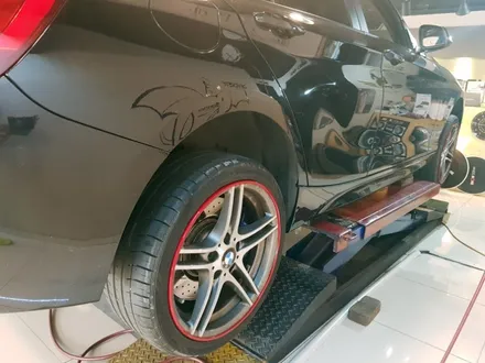 수입차 휠프로텍터 휠보레 BMW 118d 레드컬러 장착~강남/송파/강동/하남~휠보레 장착 전문점/휠스크래치/휠기스/휠긁힘방지/림프로텍터/휠복원대체/용품/자동차 튜닝~케렌시아CAR! / 서울 송파