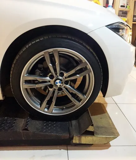 BMW 320d 휠보레 휠프로텍터 시공~휠스크래치/휠기스방지/휠복원대체/휠가드/휠튜닝/휠커버~강남/송파/강동/하남 휠보레장착점! 자동차튜닝/용품/자동차튜닝샵~케렌시아CAR! / 서울 송파