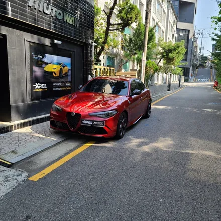 아무도 안타는 차를 타고 싶다면,  알파로메오 줄리아 콰드리폴리오 [강남PPF] / 서울 서초, 강남, 양재