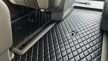 목포 신형 카니발 필수 튜닝 바닥 장판 모노륨 관리 쉬워 / 목포시 옥암동