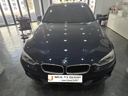 부산 센텀 BMW 320I 13인치 와이드 모니터 안드로이드 올인원 설치