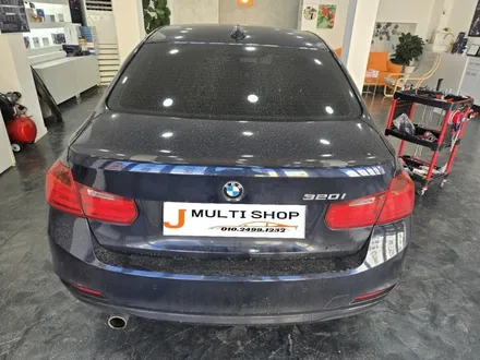 부산 센텀 BMW 320I 13인치 와이드 모니터 안드로이드 올인원 설치