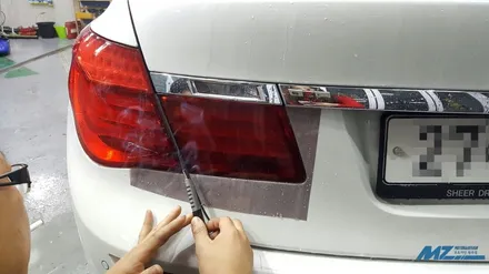 BMW 740i 라이트필름 / 원주시 무실동