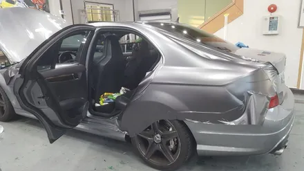 벤츠 C63 AMG 다크 그레이 전체 랩핑 - 원주 랩핑 / 원주시 무실동