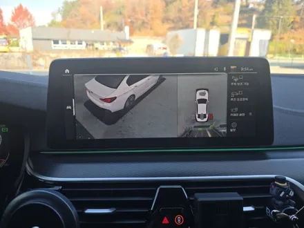 BMW 520i(G30) 후방카메라만 있는 옵션 차량에 순정 부품을 사용하여 어라운드뷰 레트로핏 시공[진주BMW어라운드뷰,진주BMW코딩,진주오토팩토리]
