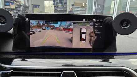 2016년식 BMW 520i(G30) LCI 이전 차량에 순정 어라운드뷰 완벽 추가 장착!!