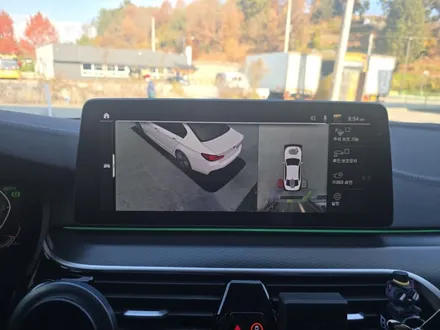 BMW 520i(G30) 후방카메라만 있는 옵션 차량에 순정 부품을 사용하여 어라운드뷰 레트로핏 시공[진주BMW어라운드뷰,진주BMW코딩,진주오토팩토리]