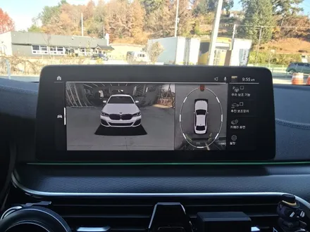 BMW 520i(G30) 후방카메라만 있는 옵션 차량에 순정 부품을 사용하여 어라운드뷰 레트로핏 시공[진주BMW어라운드뷰,진주BMW코딩,진주오토팩토리]