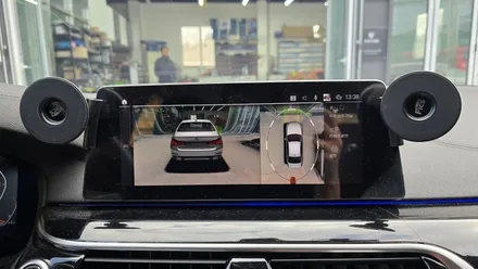 2016년식 BMW 520i(G30) LCI 이전 차량에 순정 어라운드뷰 완벽 추가 장착!!