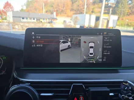 BMW 520i(G30) 후방카메라만 있는 옵션 차량에 순정 부품을 사용하여 어라운드뷰 레트로핏 시공[진주BMW어라운드뷰,진주BMW코딩,진주오토팩토리]