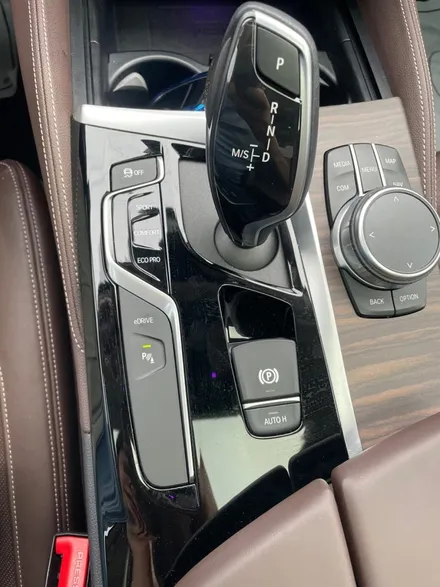 BMW 2020년식 LCI이전 530e(G30) 차량에 순정 서라운드뷰(어라운드뷰) 부품을 사용한 레트로핏 장착!!