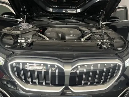 BMW 520i(G60) 순정 아이코닉 글로우 그릴 장착 | 프리미엄 감성 업그레이드 시공기 [진주오토팩토리]